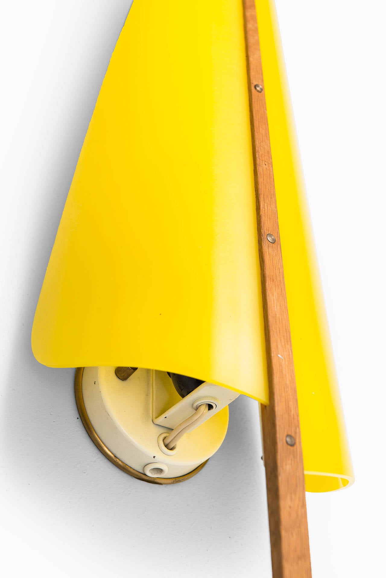 Mid-20th Century Hans-Agne Jakobsson Wall Lamps in Yellow Plastic For Sale