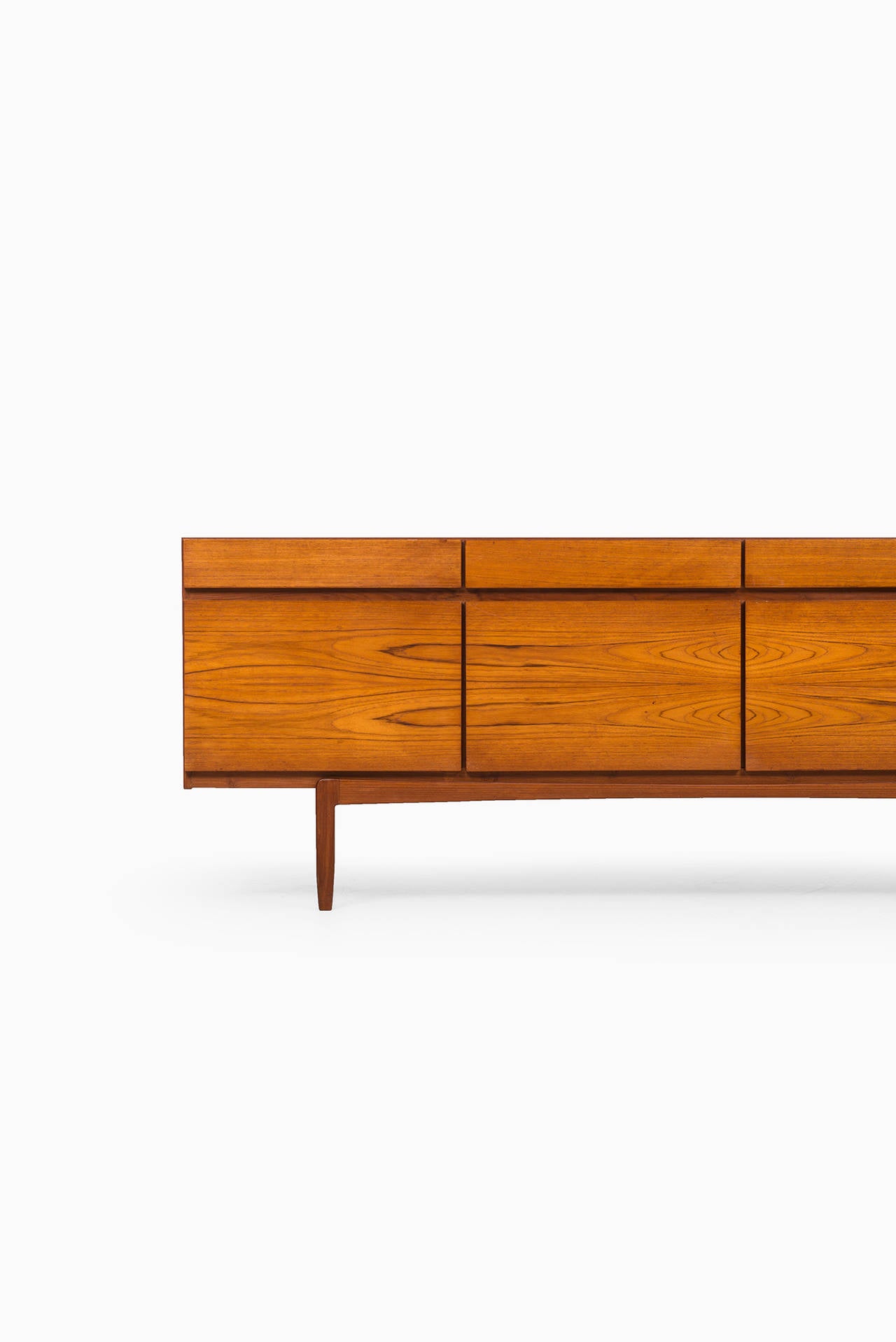 Ib Kofod-Larsen Sideboard Model Fa-66 by Faarup Møbelfabrik in Denmark