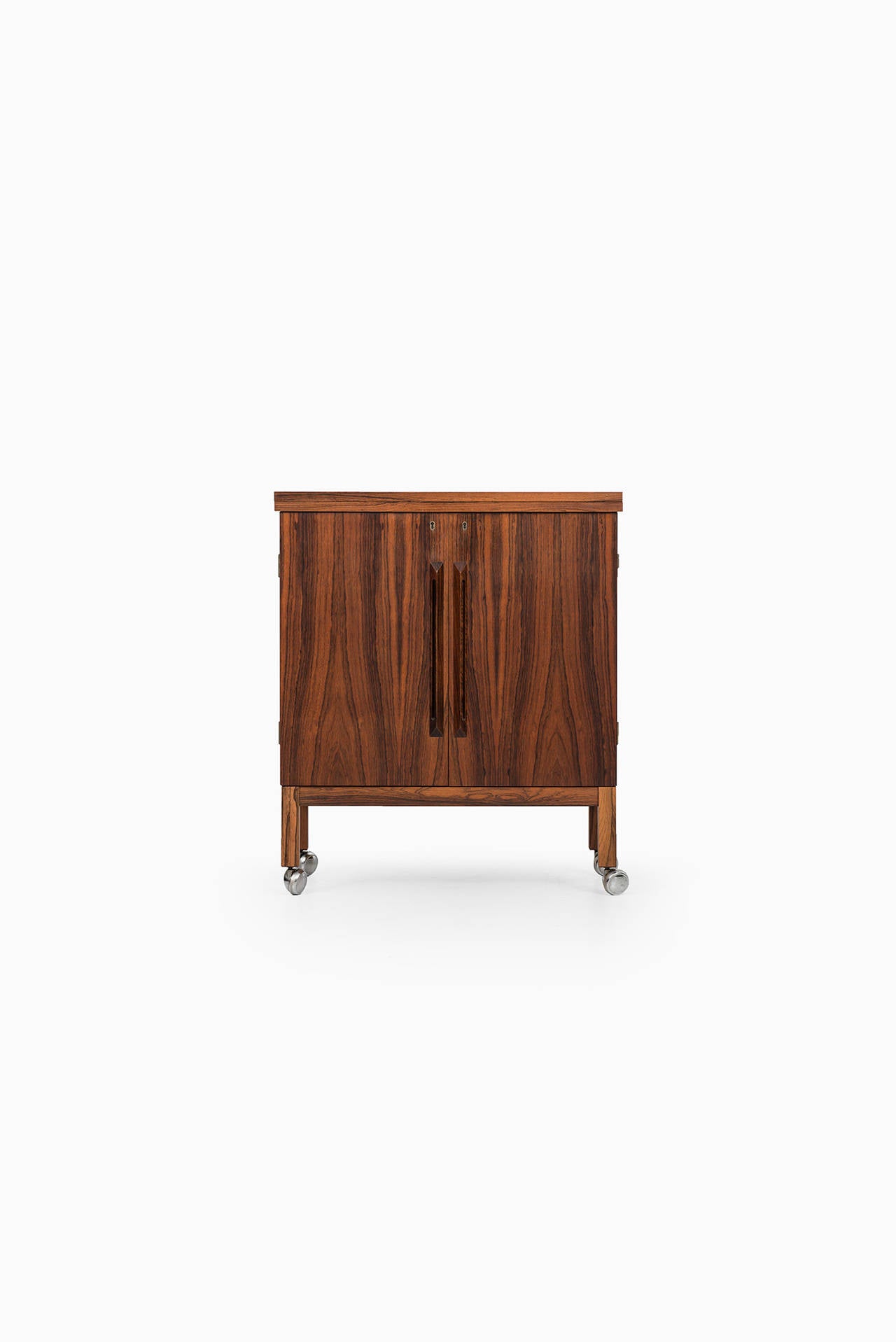 Rare bar cabinet designed by Torbjørn Afdal. Produced by Mellemstrands møbelfabrik in Norway.