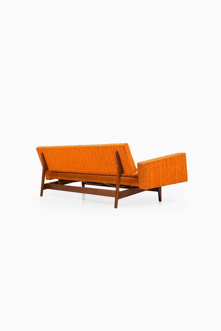 Karl-Erik Ekselius Sofa Produced by JOC, Vetlanda, Sweden 5