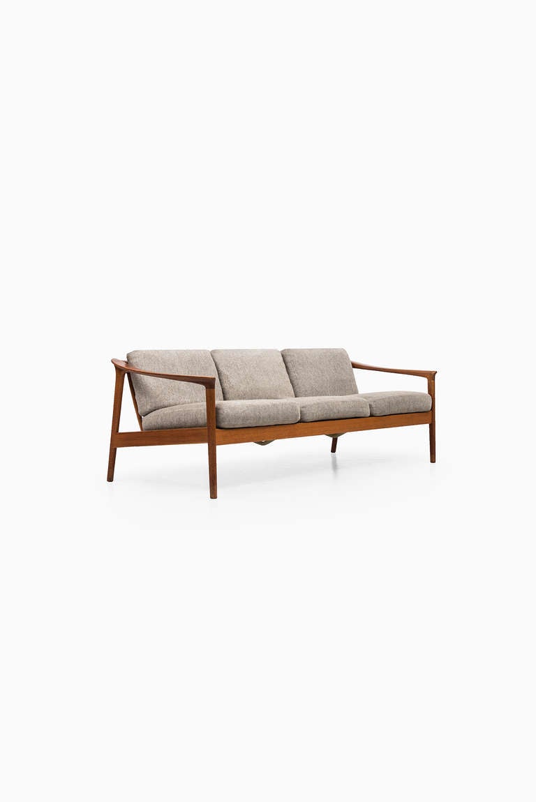 Mid-20th Century Folke Ohlsson Sofa, Model 