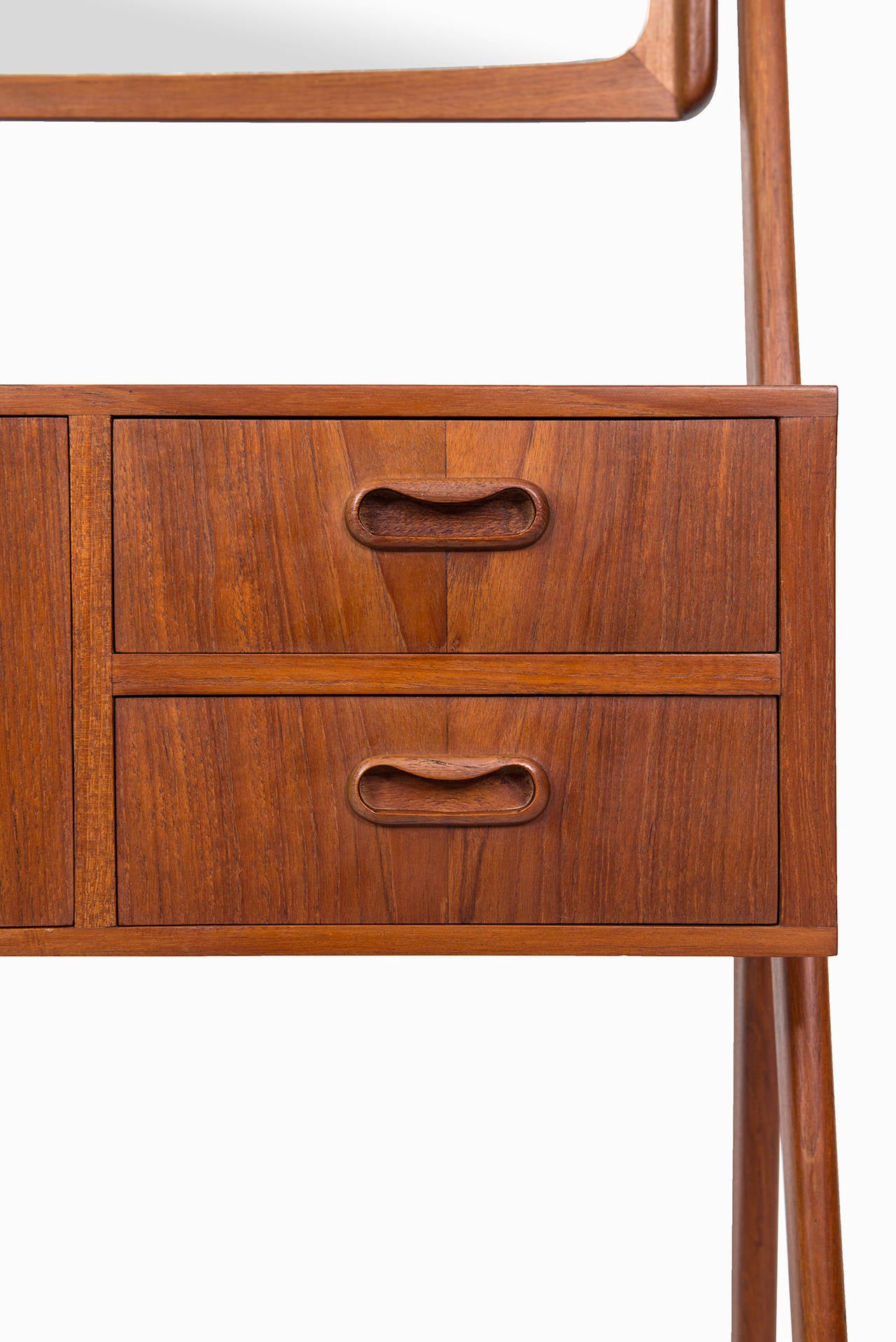 Mid-Century Modern Teak Vanity in the Manner of Arne Wahl-Iversen