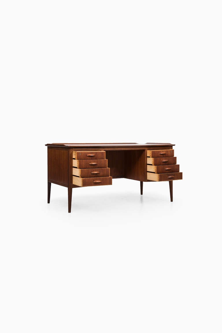 Svend Aage Madsen Desk in Teak Produced by H.P Hansen 1