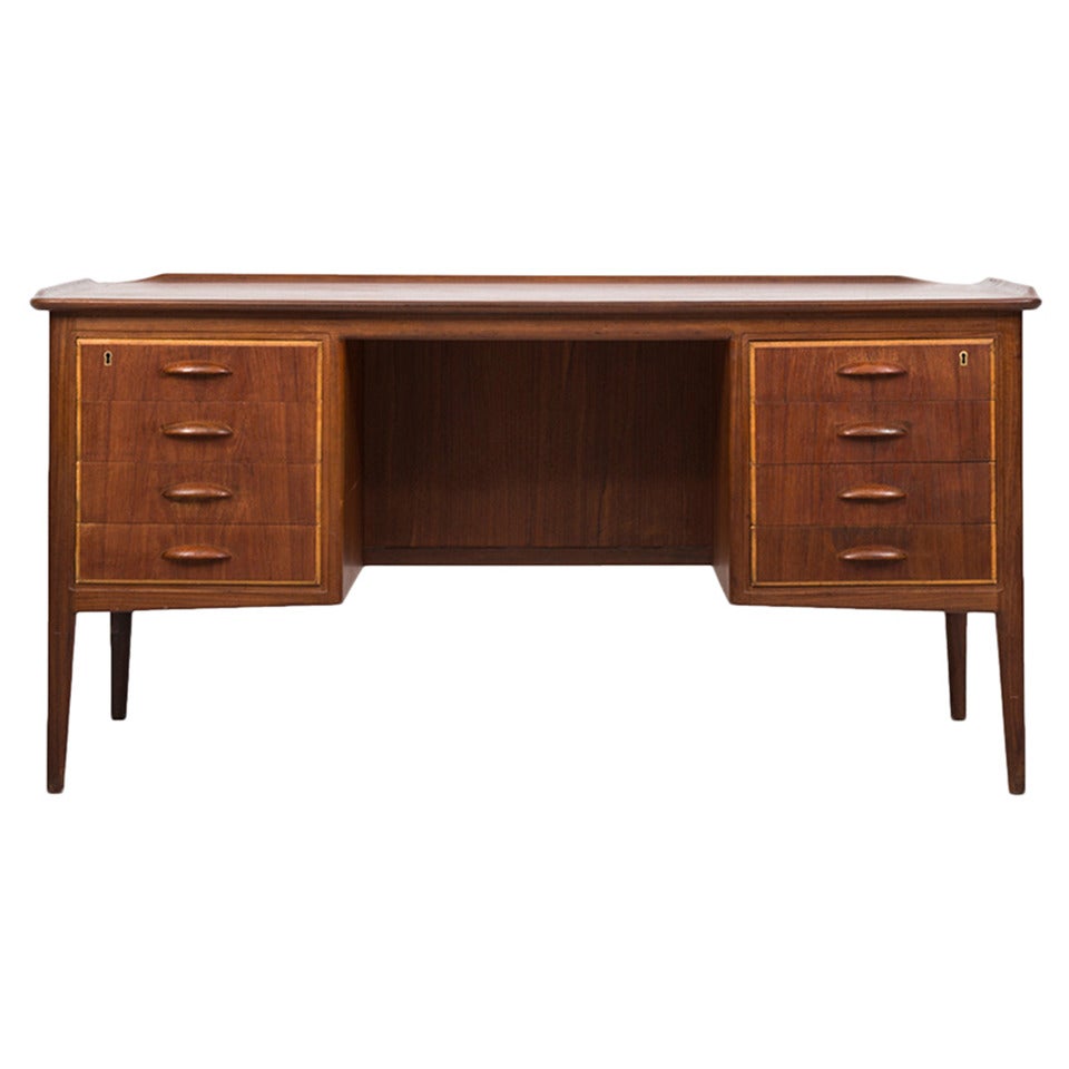 Svend Aage Madsen Desk in Teak Produced by H.P Hansen