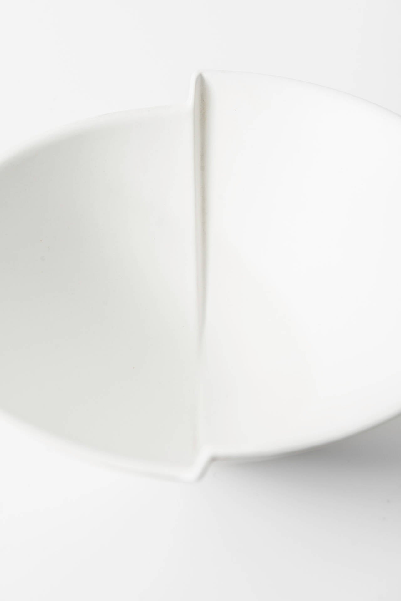 Mid-Century Modern Wilhelm Kåge Ceramic Bowl Model Surrea by Gustavsberg in Sweden For Sale