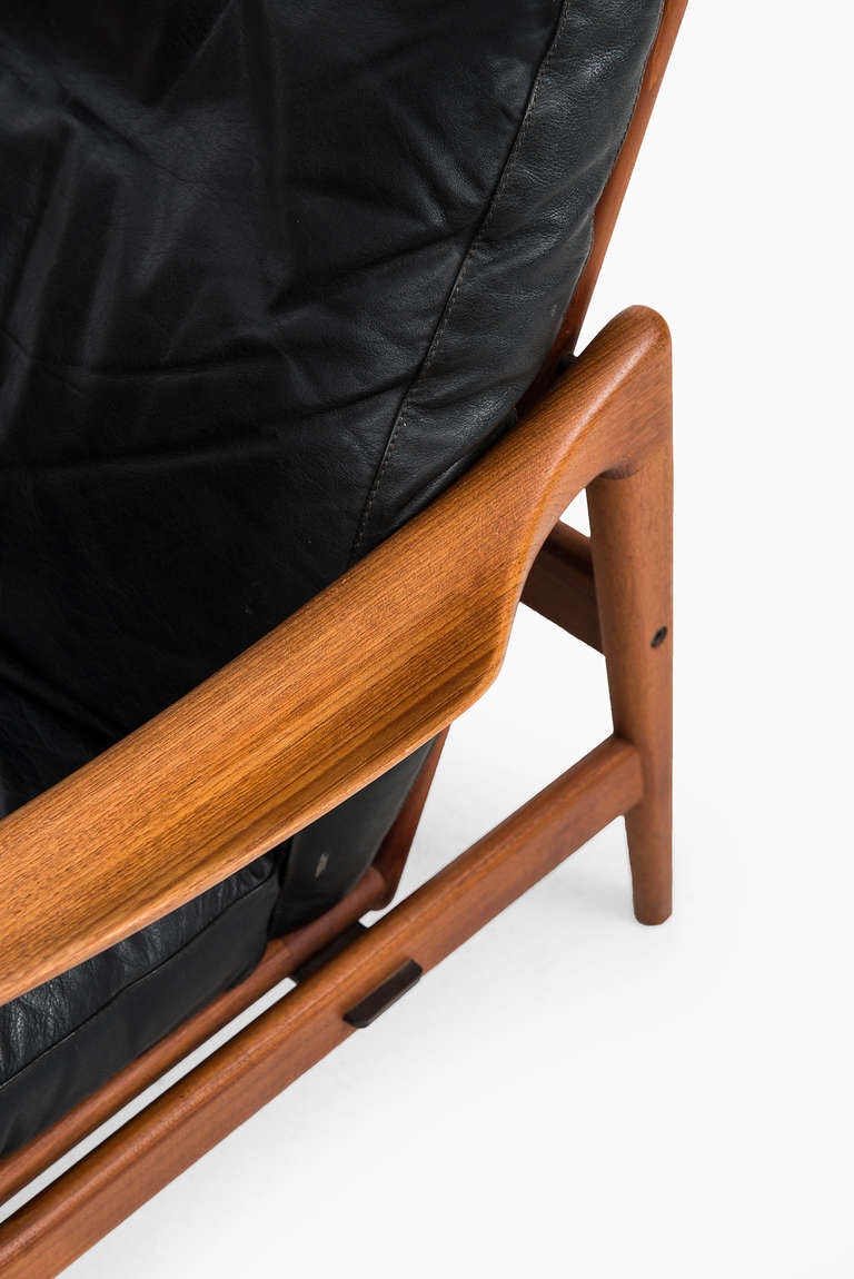 Swedish Ib Kofod-Larsen easy chairs model Örenäs produced by OPE in Sweden