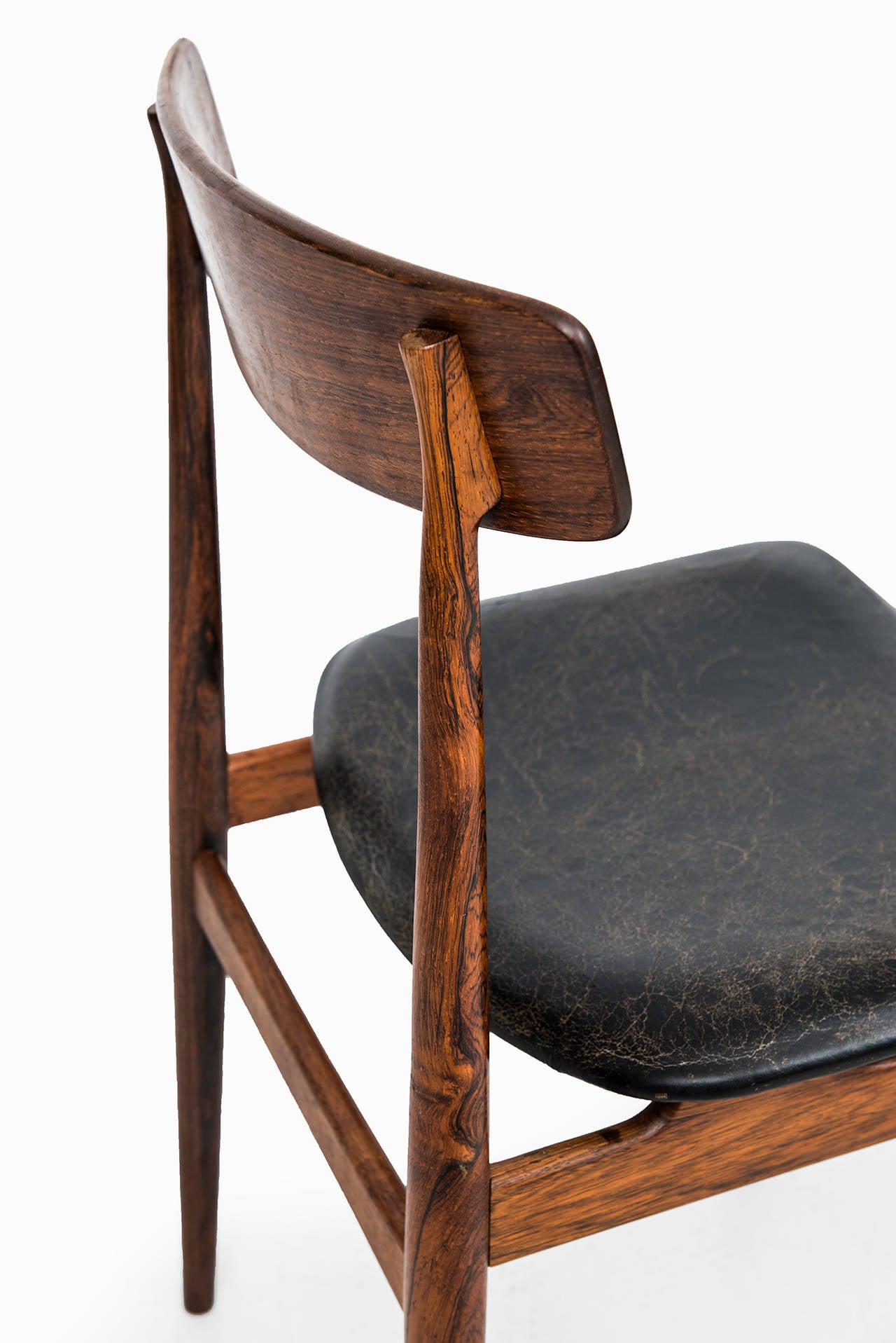 Midcentury Dining Chairs in Rosewood and Black Leather at 1stDibs
