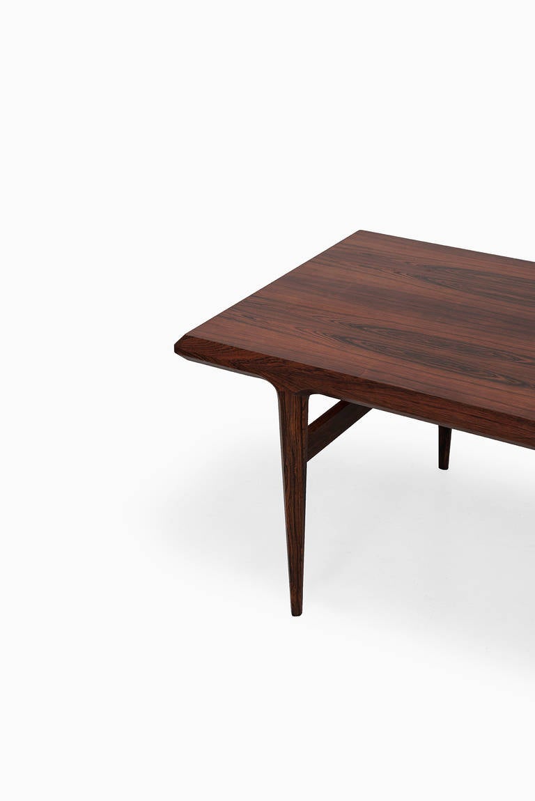 Mid-20th Century Rosewood Coffee Table in the Manner of Johannes Andersen
