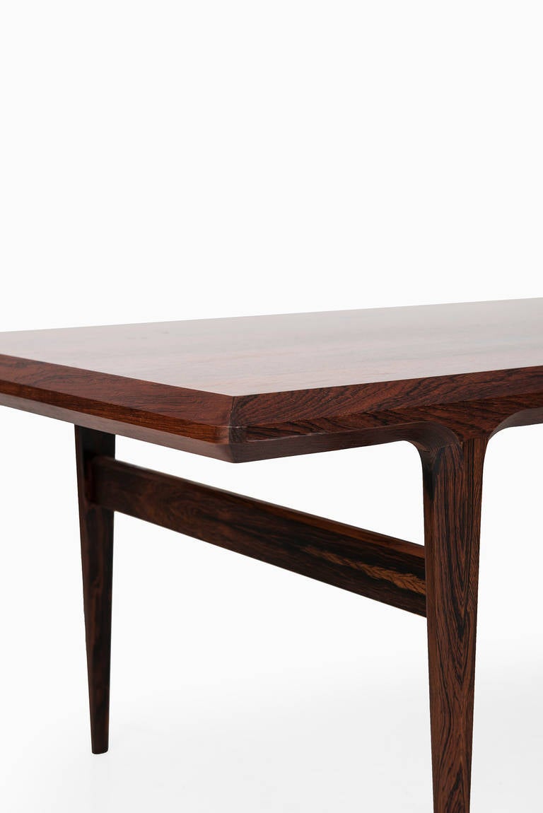 Rosewood Coffee Table in the Manner of Johannes Andersen 2