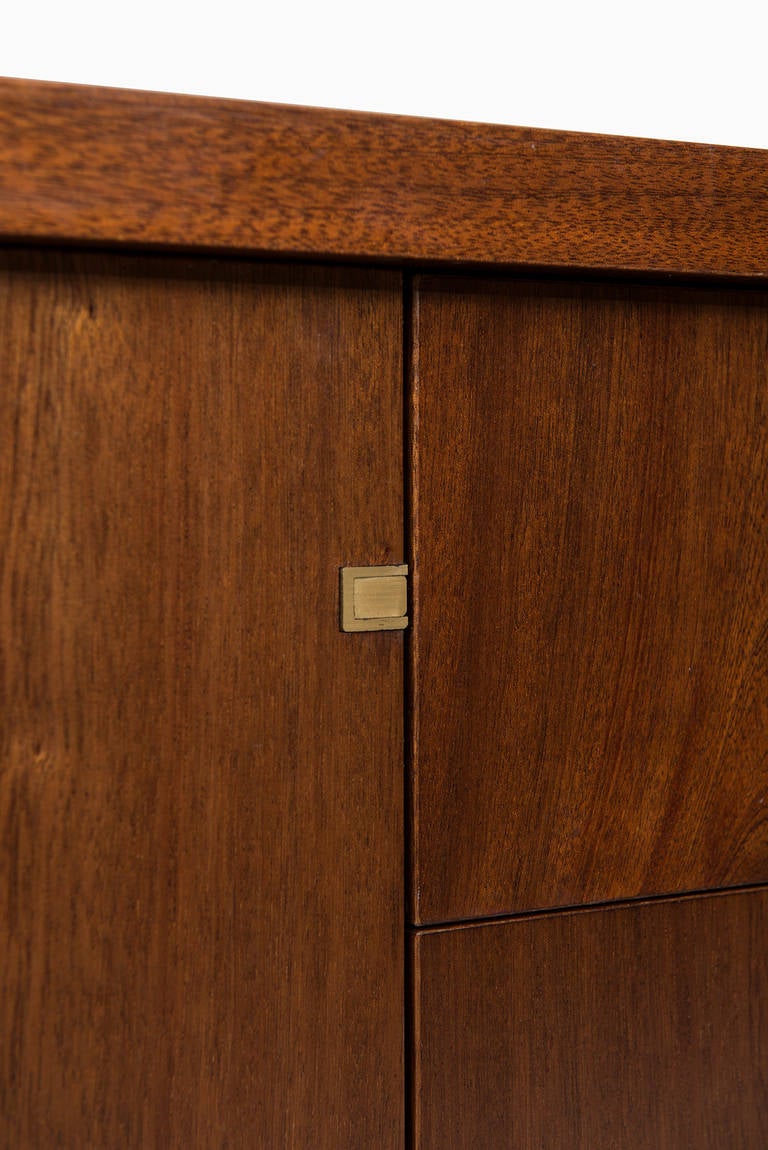 Mahogany sideboard with brass details 4