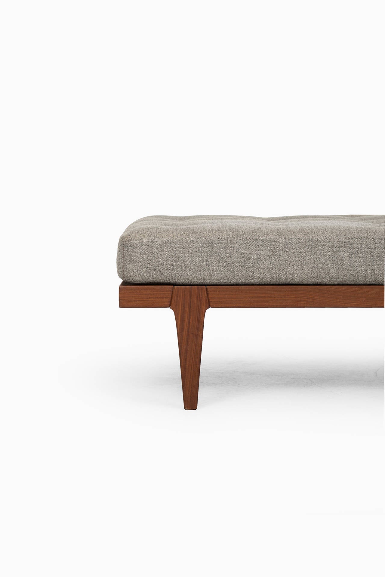 Ib Kofod-Larsen sofa / daybed by Christensen & Larsen in Denmark In Excellent Condition In Limhamn, Skåne län