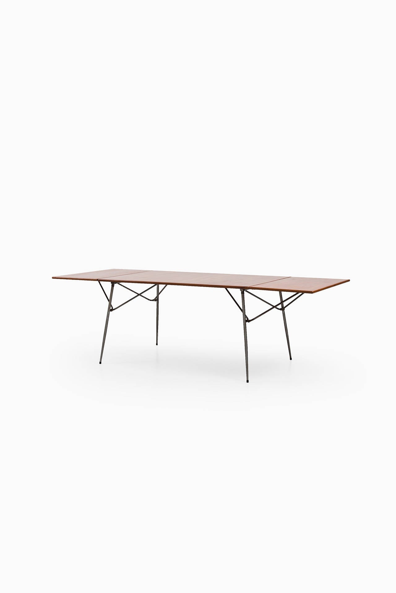Rare dining table or desk designed in 1953 by Børge Mogensen. Produced by Søborg Møbler in Denmark.