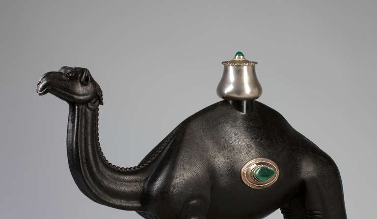 Anglo-Indian Ebonized Hartwood Camel with Silver Ornament In Good Condition For Sale In Hamburg, DE