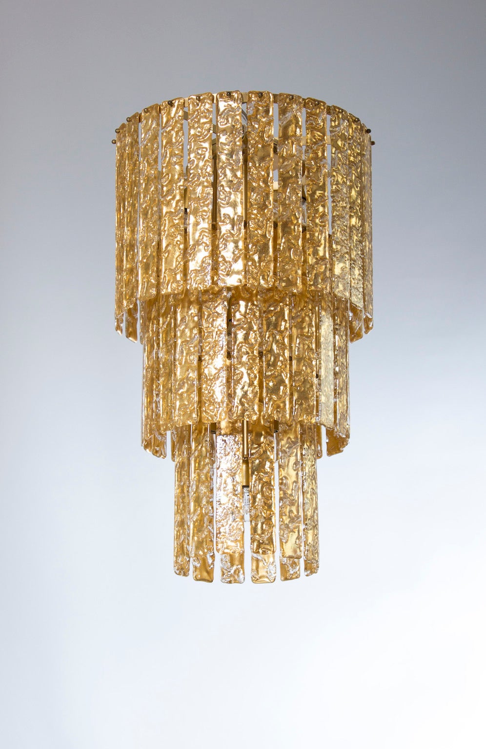 Hand-Crafted Italian Midcentury Chandelier Attributed to Mazzega, circa 1960s