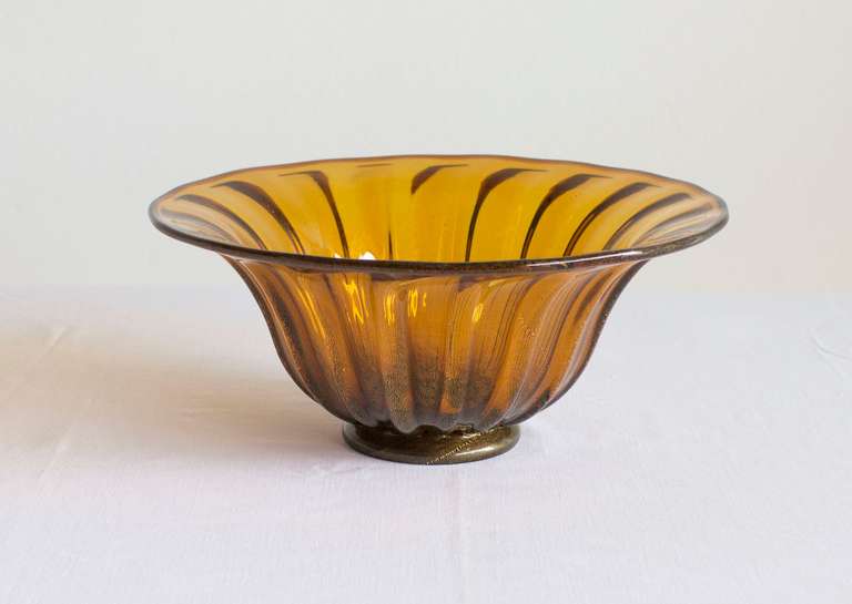 Hand-Crafted Italian Murano Bowl in Amber and Gold Rifiniture