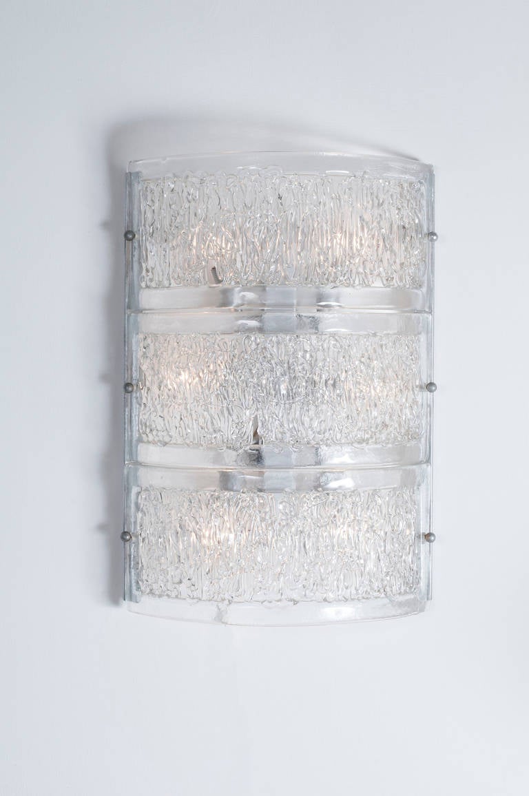Moderno Coppia di applique moderne in vetro di Murano con fibre di colore chiaro anni 2000 Italia in vendita