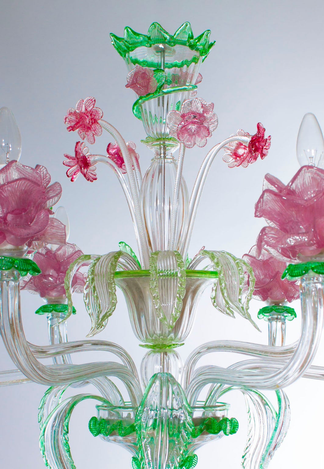 Handgefertigtes italienisches „Flower“  Muranoglas-Kronleuchter in Grün und Rosa, 1990er Jahre im Zustand „Hervorragend“ im Angebot in Villaverla, IT