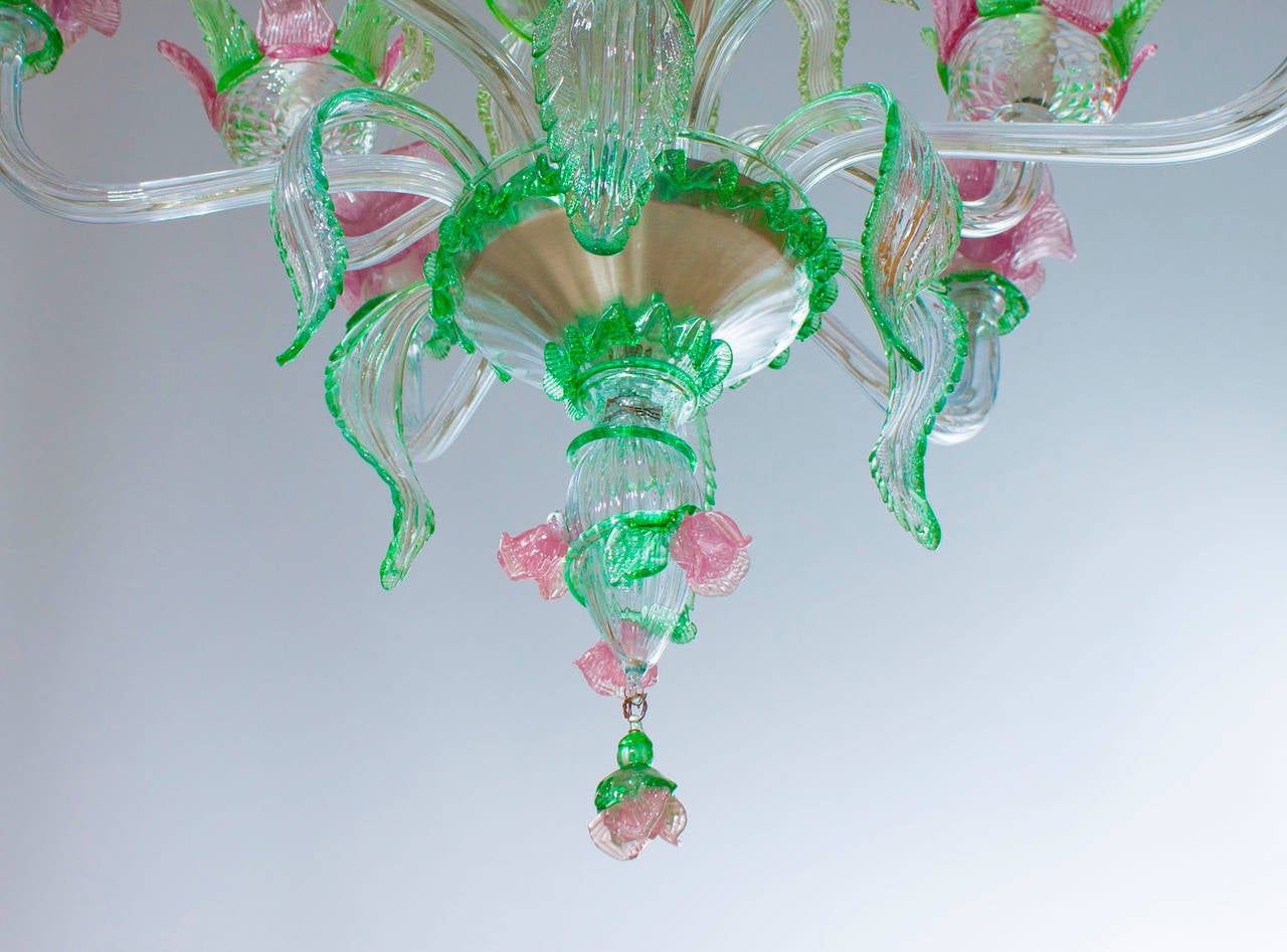 Handgefertigtes italienisches „Flower“  Muranoglas-Kronleuchter in Grün und Rosa, 1990er Jahre im Angebot 2