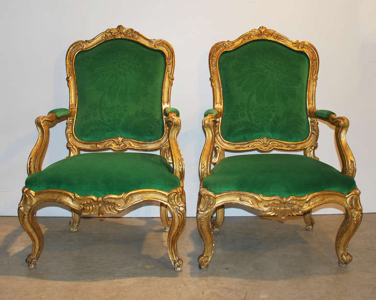 18th Century Pair of Italian Bergére Chairs