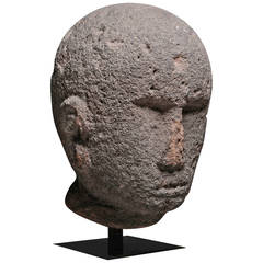 Ancienne sculpture en pierre de l'âge du fer celtique britannique représentant une tête humaine:: 50 avant J.-C