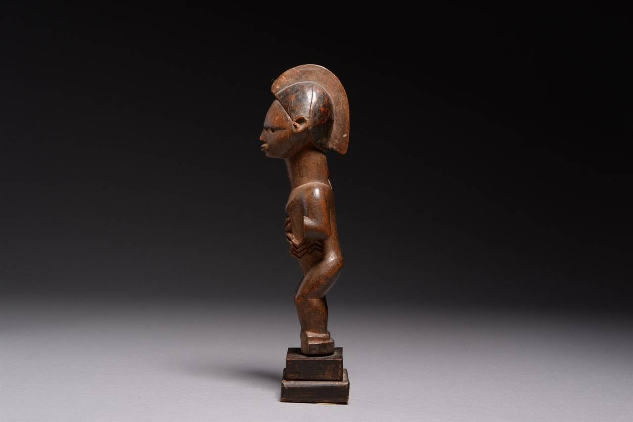 Central African Tribal Wooden Bembe Figure, Early 20th Century 1
