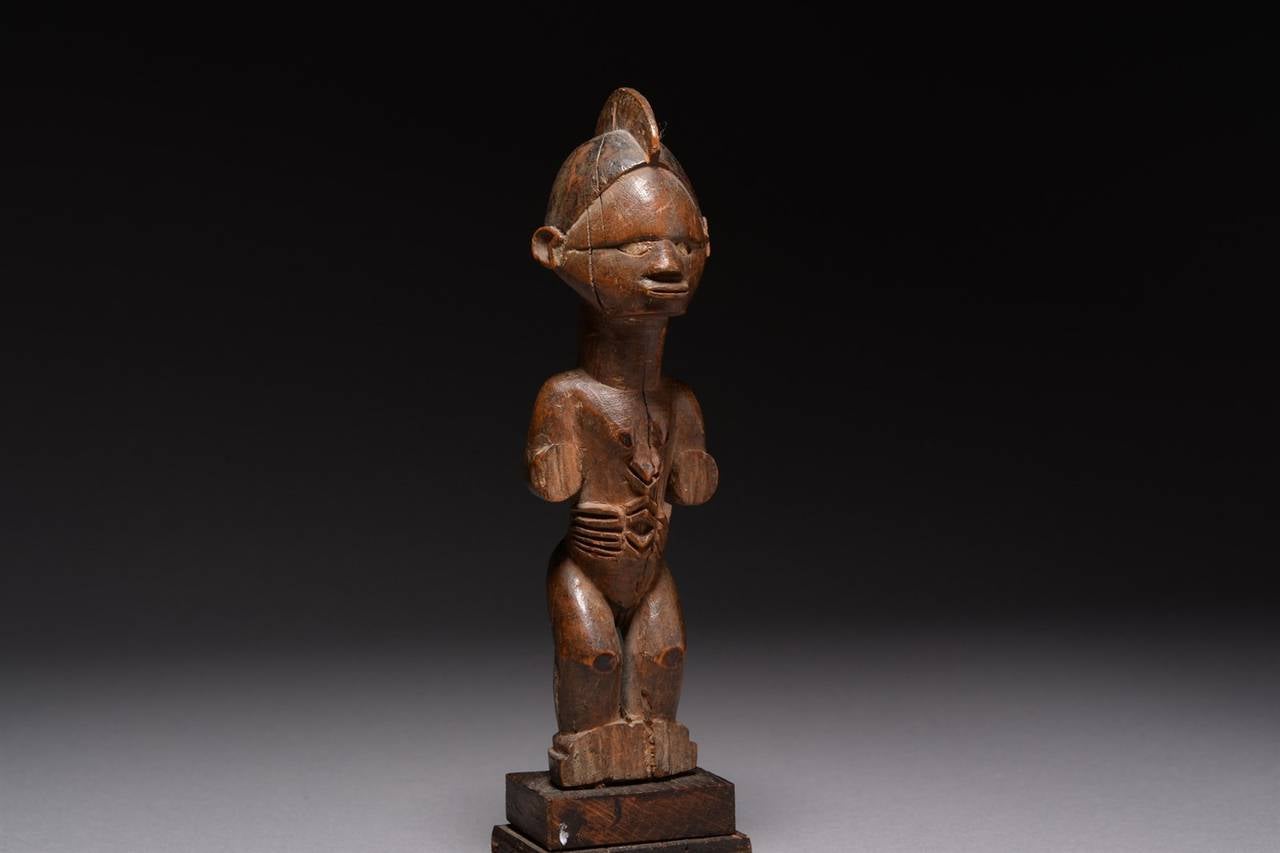 Central African Tribal Wooden Bembe Figure, Early 20th Century 4