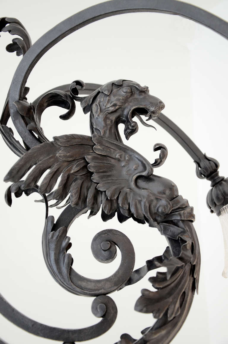 Chandelier Decorated with Dragons In Excellent Condition For Sale In Paris, FR
