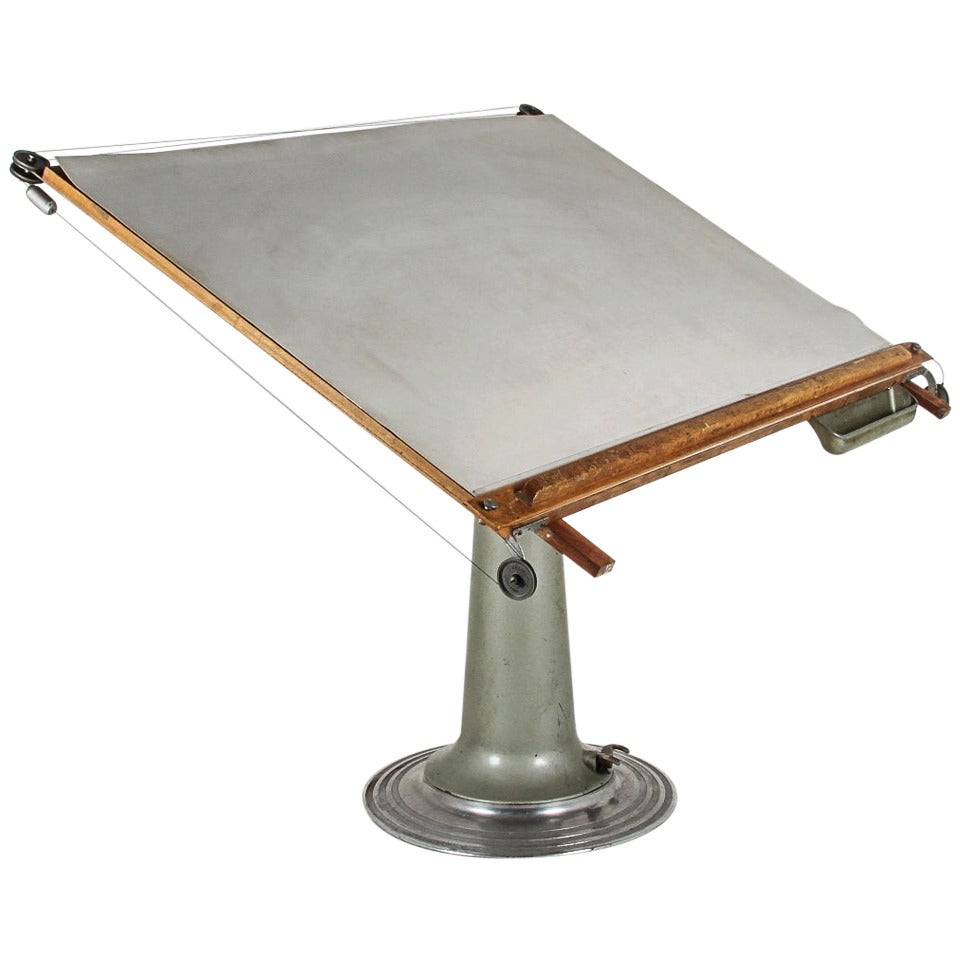 Nike Eskilstuna Drafting Table