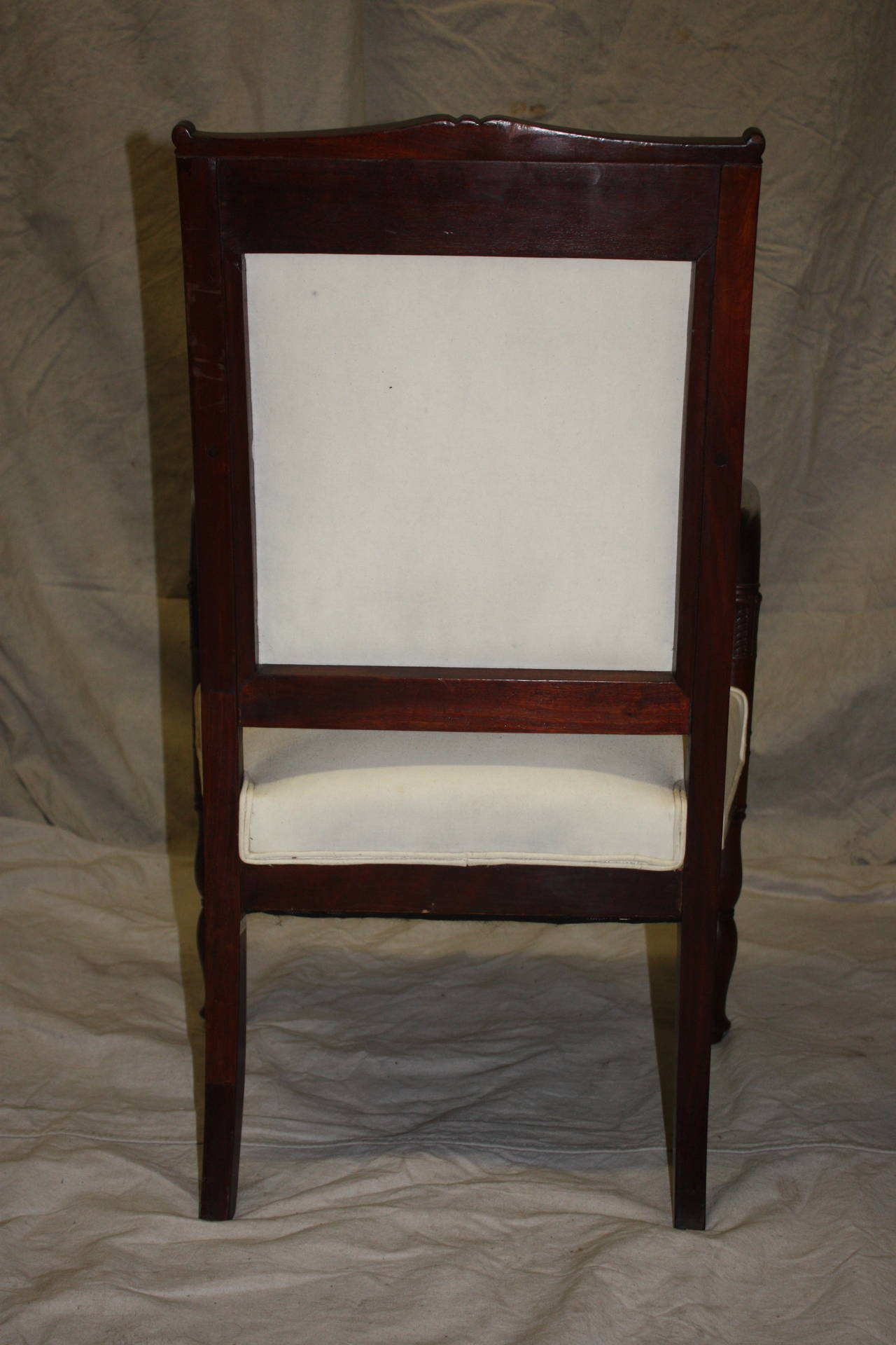 Frühes 19. Jahrhundert Paar Stühle (Restauration) im Angebot