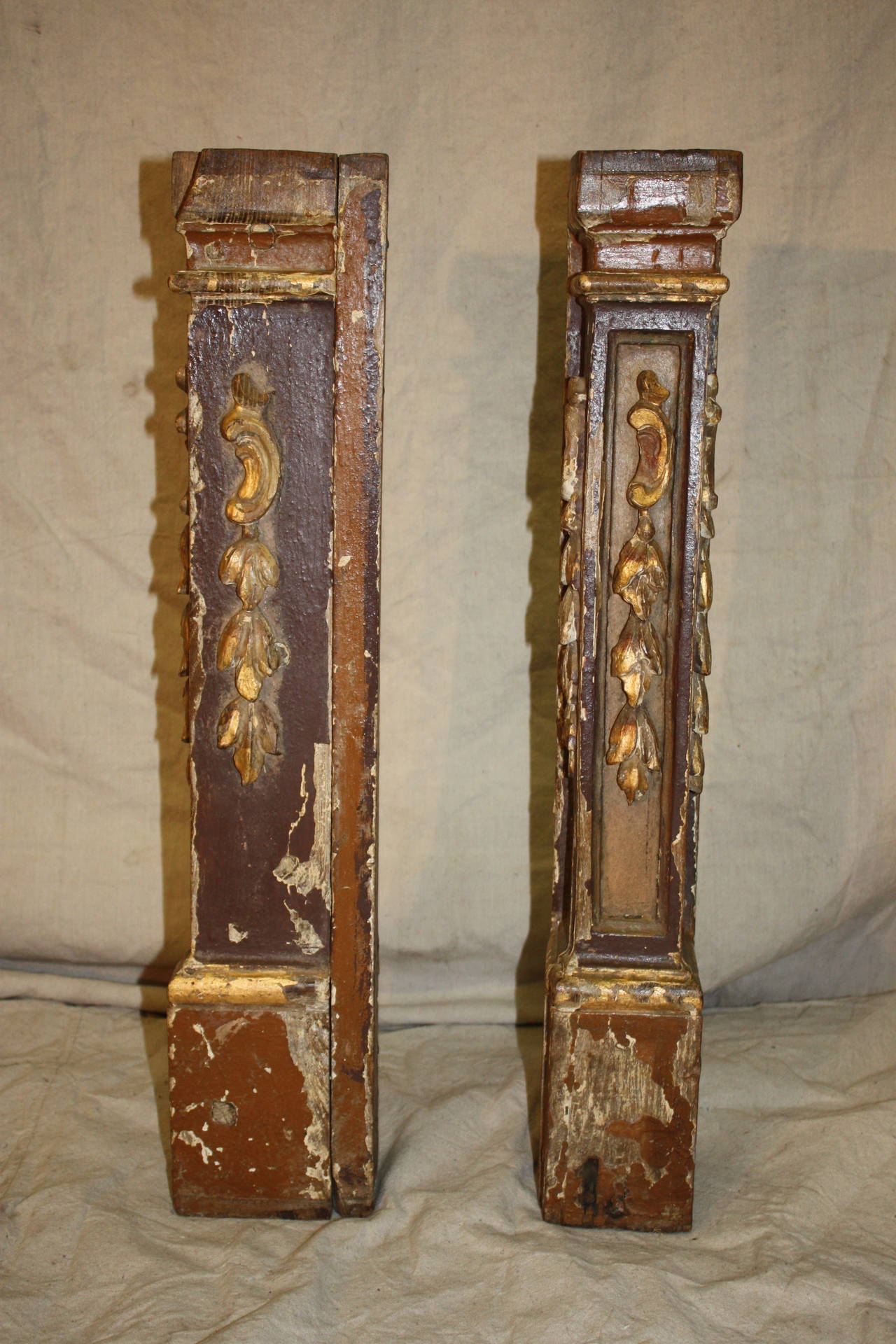 Paire de Pedestals italiens du 18ème siècle Bon état - En vente à Stockbridge, GA