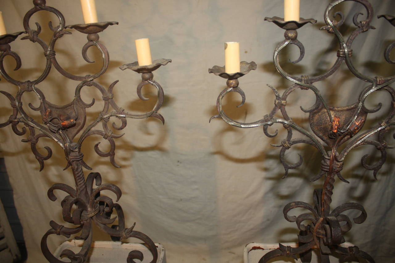 Pareja de Candelabros Franceses de Hierro del Siglo XIX en venta 3