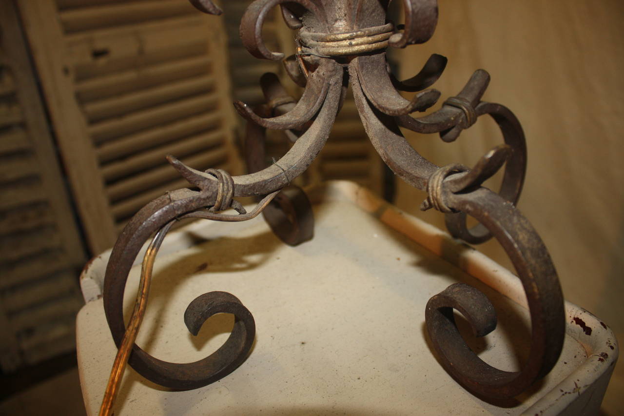 Pareja de Candelabros Franceses de Hierro del Siglo XIX en venta 2
