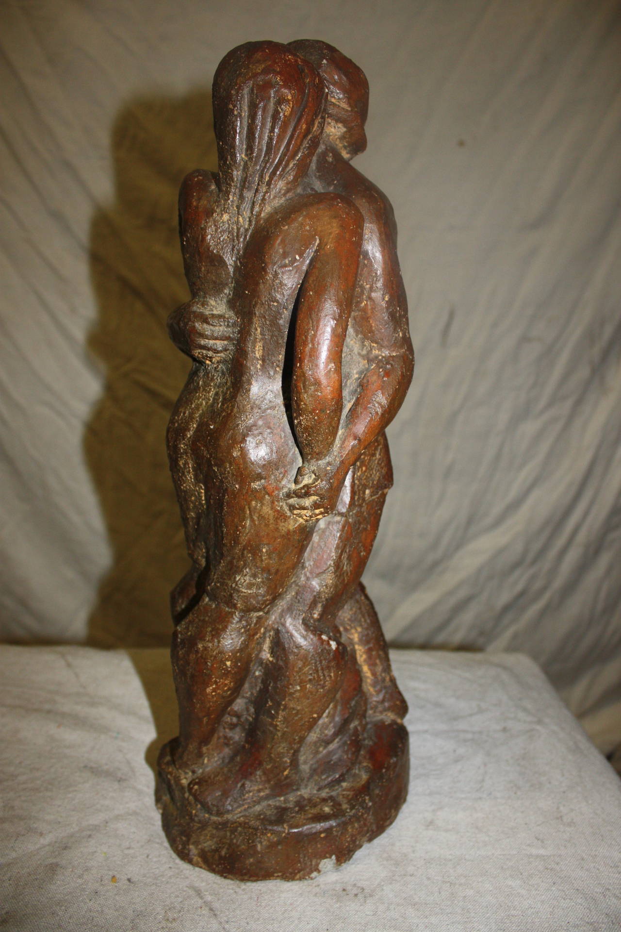 Skulptur „Adam und Eve“ aus dem 20. Jahrhundert (Primitiv) im Angebot