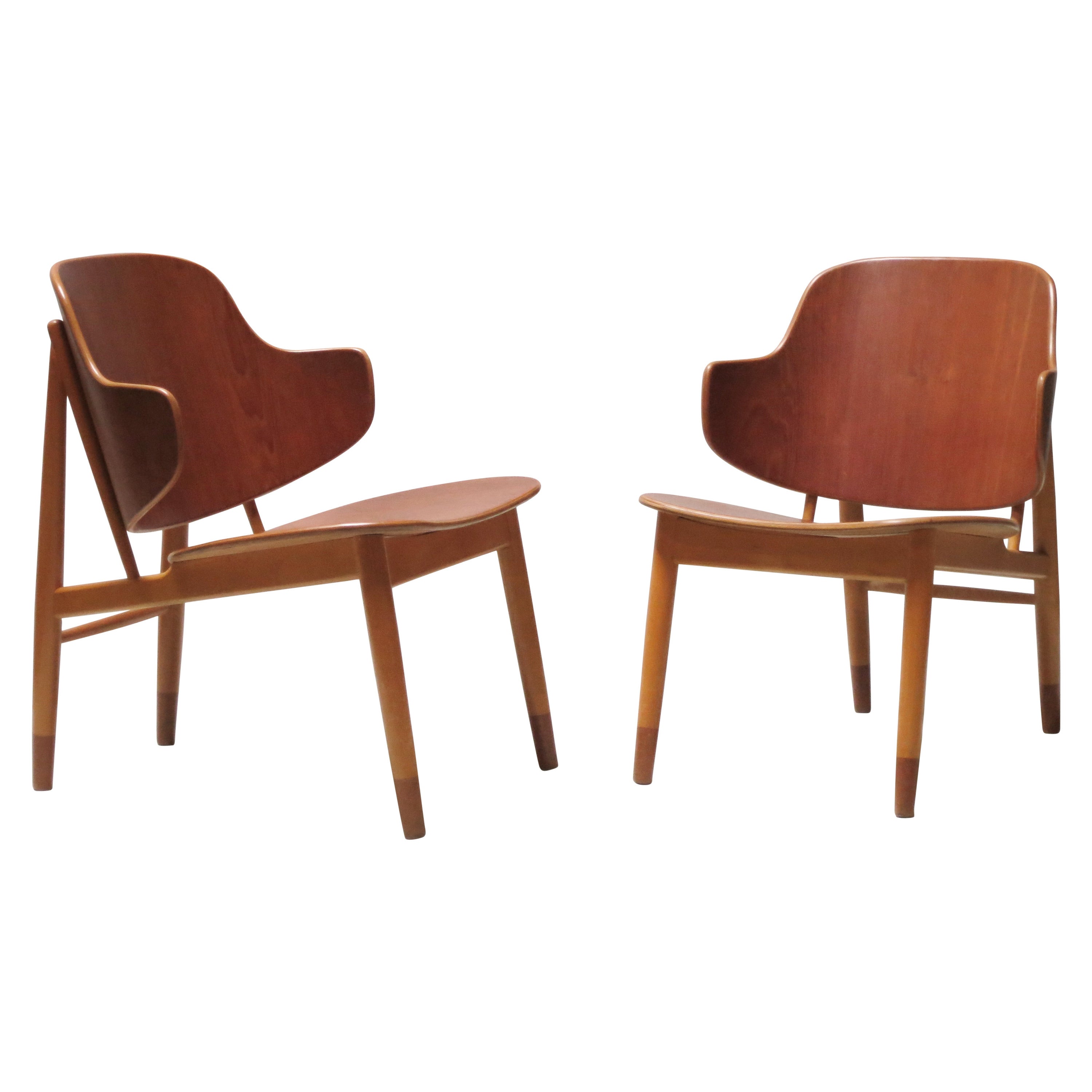 Pair of 1950s Lounge Chairs by Ib Kofod-Larsen For Sale