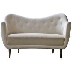 Elegant Curved Sofa with Rosewood Legs by Finn Juhl Designed in 1948 2