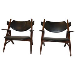 Complete Salon with a Pair of Chairs and Table