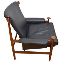 Armchair "Bwana" by Finn Juhl in Teck Wood and Black Leather