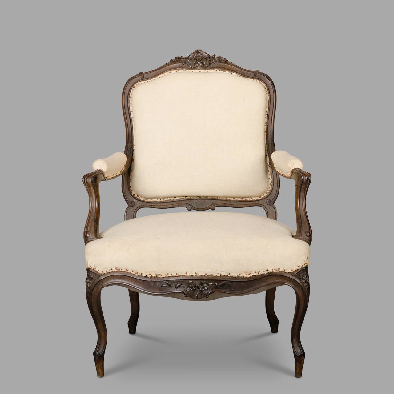 Pair of Louis XV Style Walnut Cabriolet Armchairs In Good Condition For Sale In Saint-Ouen, FR