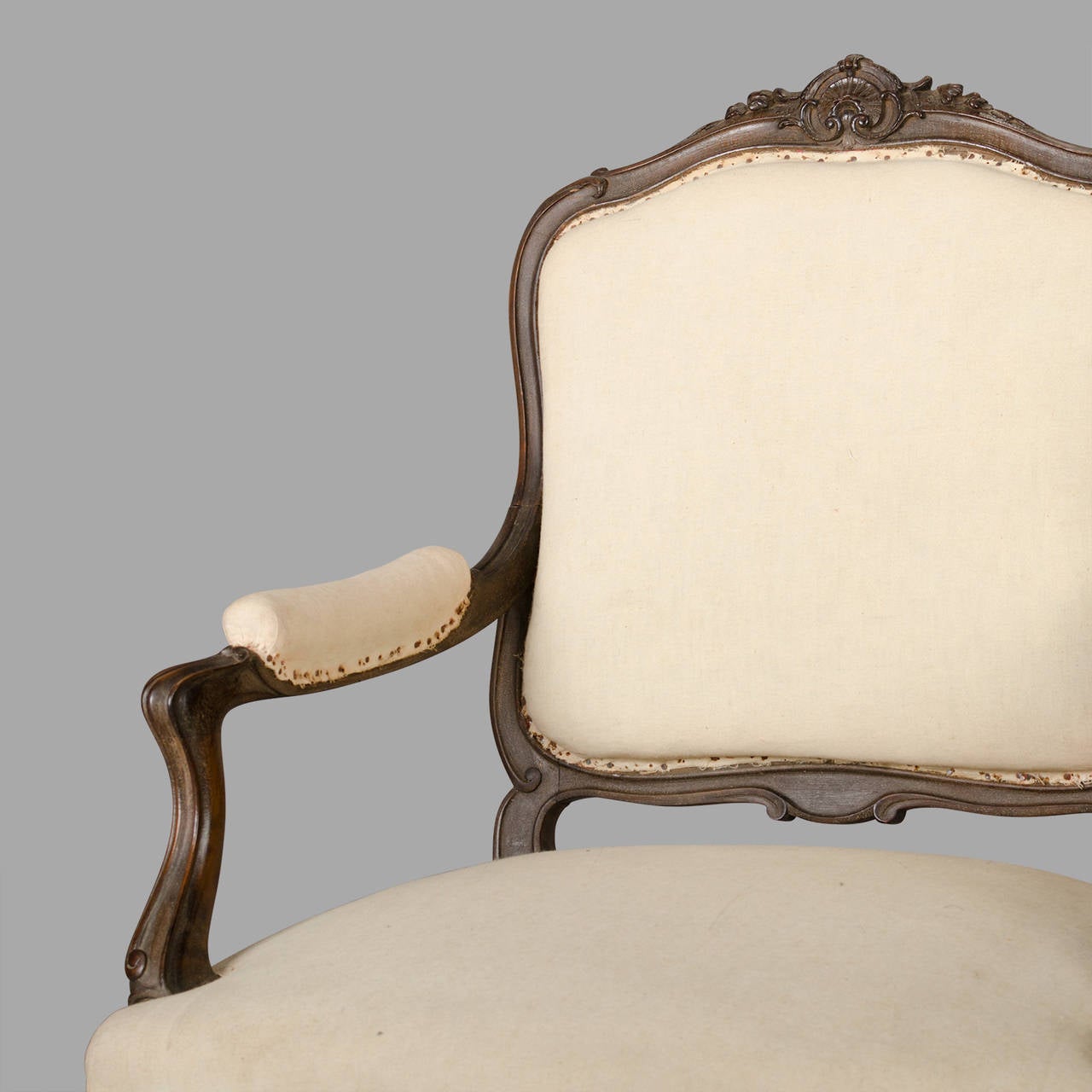 19th Century Pair of Louis XV Style Walnut Cabriolet Armchairs For Sale