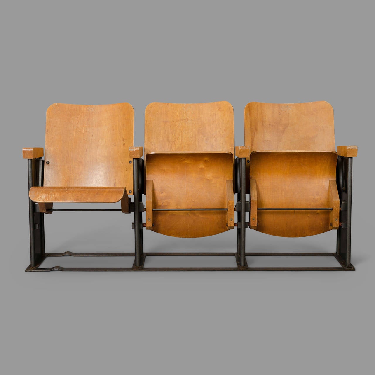 1950s Movie Theater Armchairs, From a Military Base In Good Condition In Saint-Ouen, FR