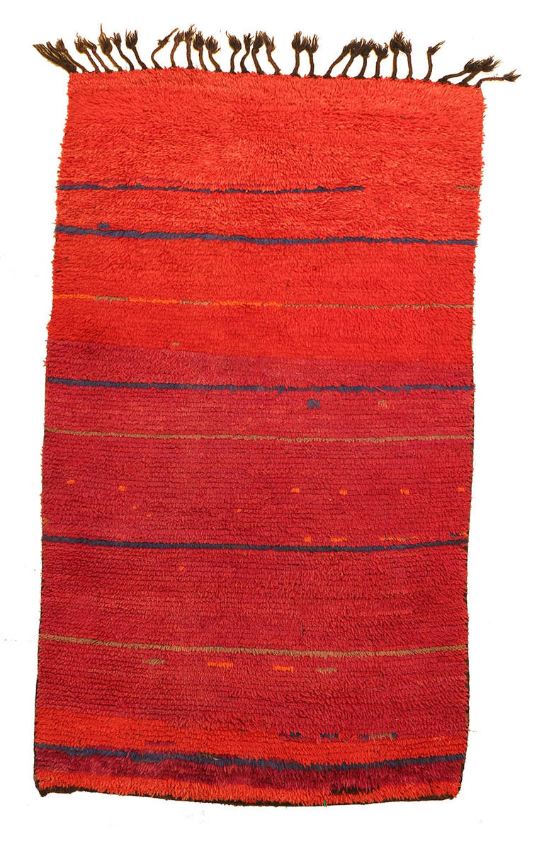 Smooth Double-Sided Rug In Good Condition For Sale In Graz, Styria