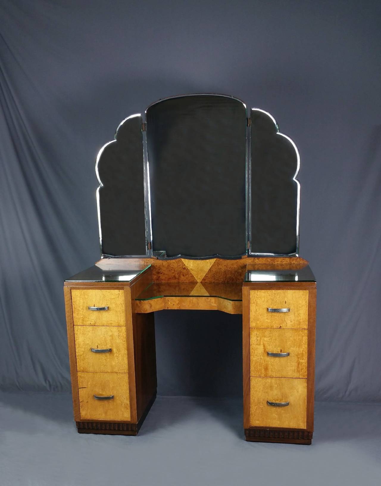 Splendid Art Deco Pedestal Dressing Table 4