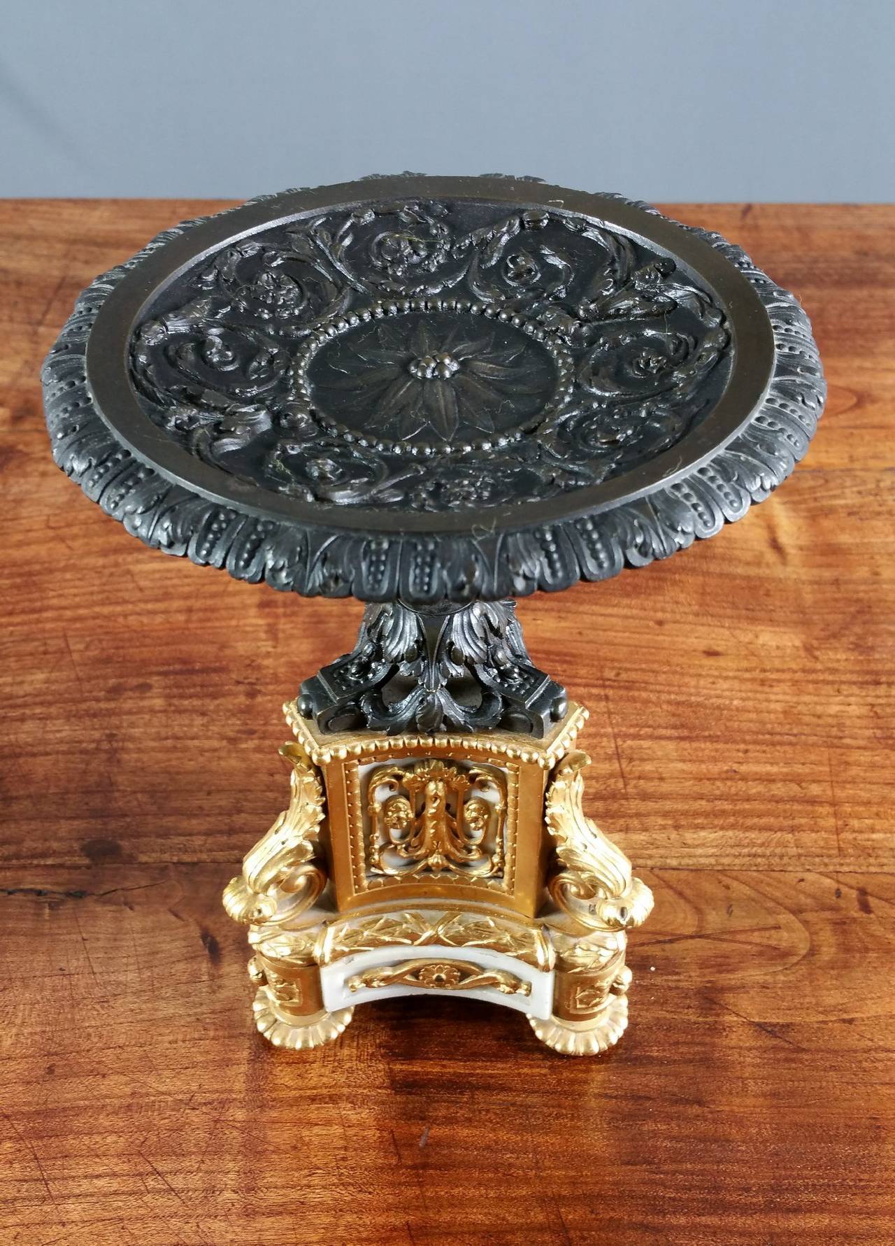 Pair of 19th Century Bronze, Ormolu and Marble Tazzas In Excellent Condition In London, west Sussex