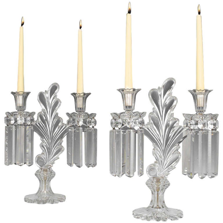 Superbe paire de candélabres en verre taillé de qualité supérieure du début de l'ère victorienne