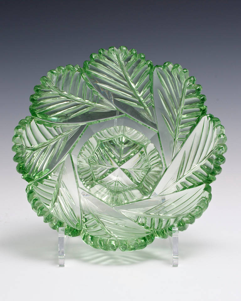 Regency Unusual Suite of Green, Feather Cut William IV Bowls For Sale