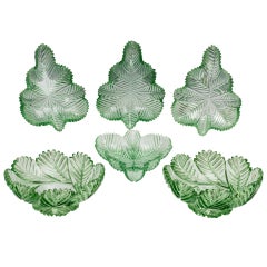 Unusual Suite of Green, Feather Cut William IV Bowls