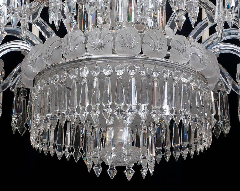 British Fine Mid-Victorian Frosted Sixteen-Light Cut-Glass Chandelier For Sale