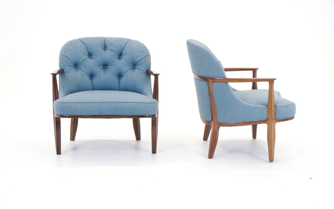 Mid-Century Modern Pair of Janus Club Chairs Designed by Edward Wormely for Dunbar. 