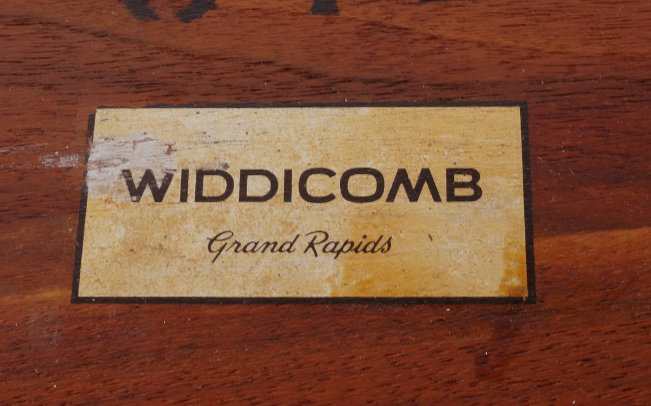 George Nakashia designe for Widdicomb Coffee Table. 3