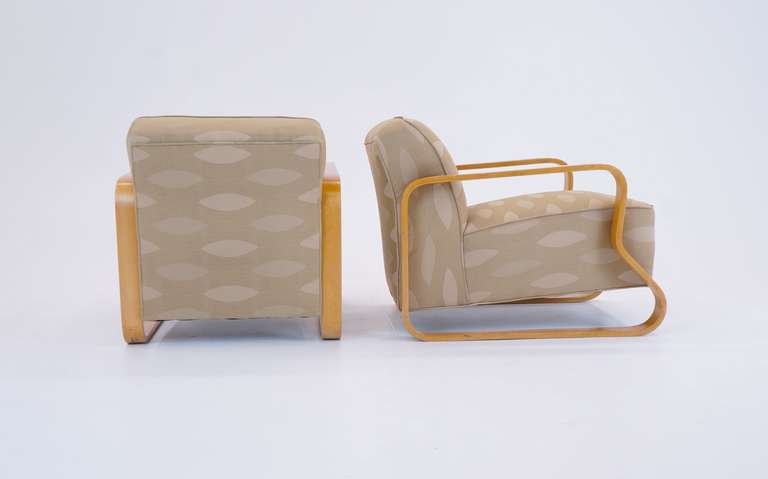 Mid-20th Century Lounge Armchair 44 Pair, Alvar Aalto for Artek